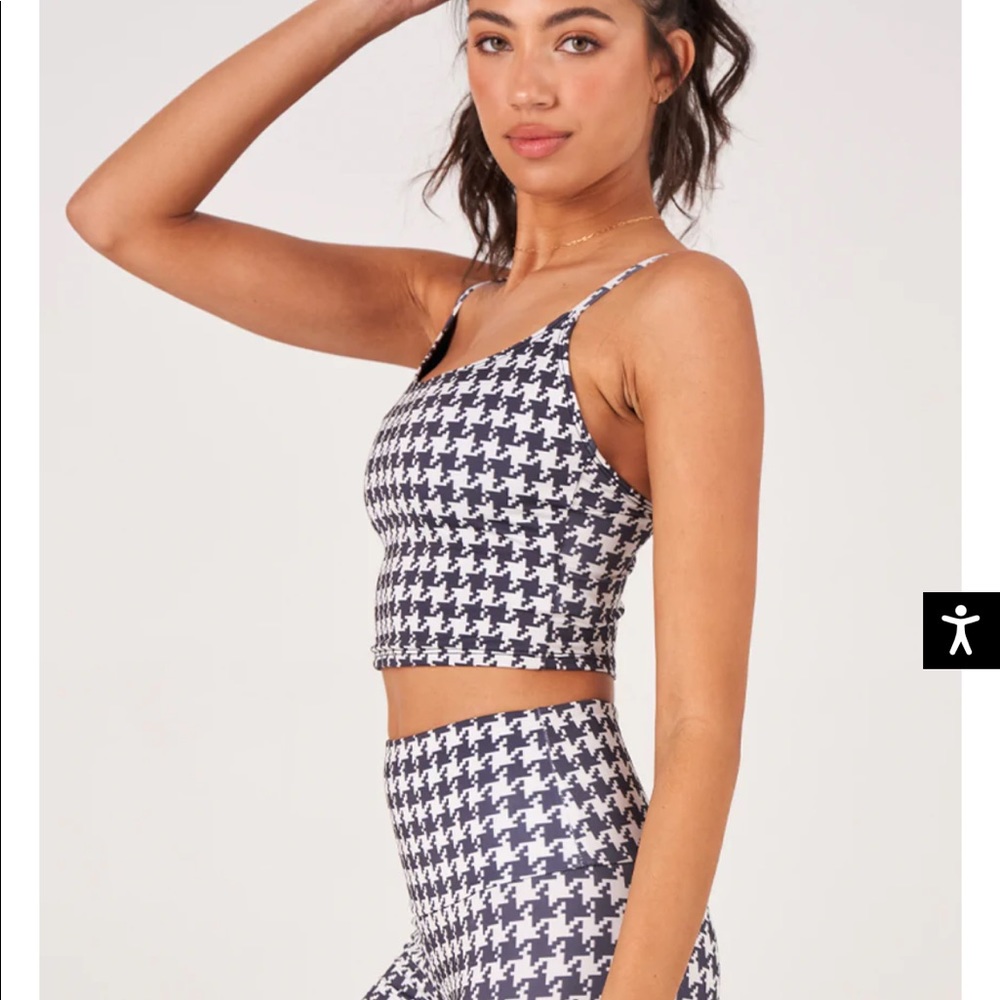 Onzie Belle Camie Yoga Crop Top